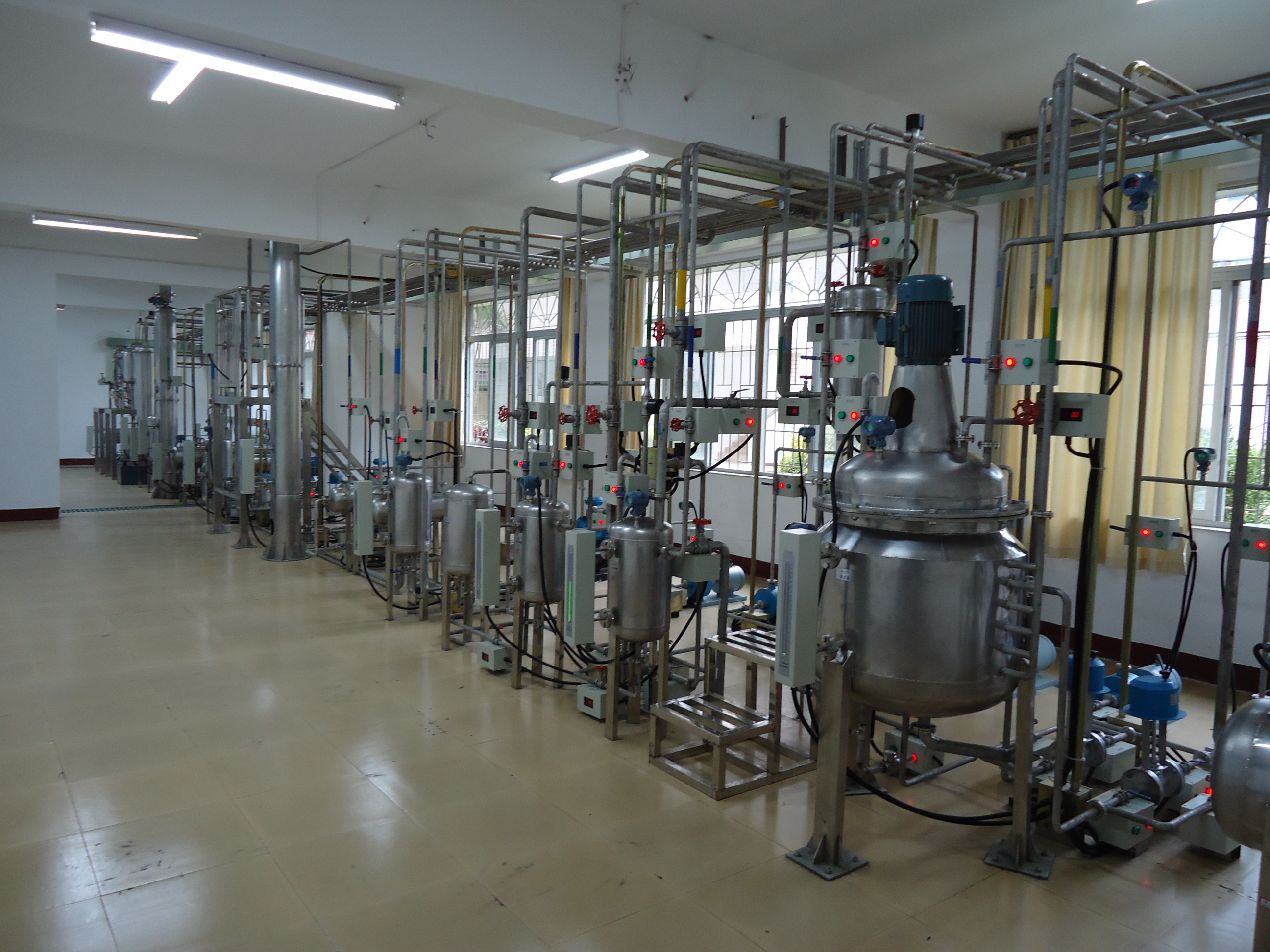 PVC生產(chǎn)仿真工廠(chǎng)培訓(xùn)裝置